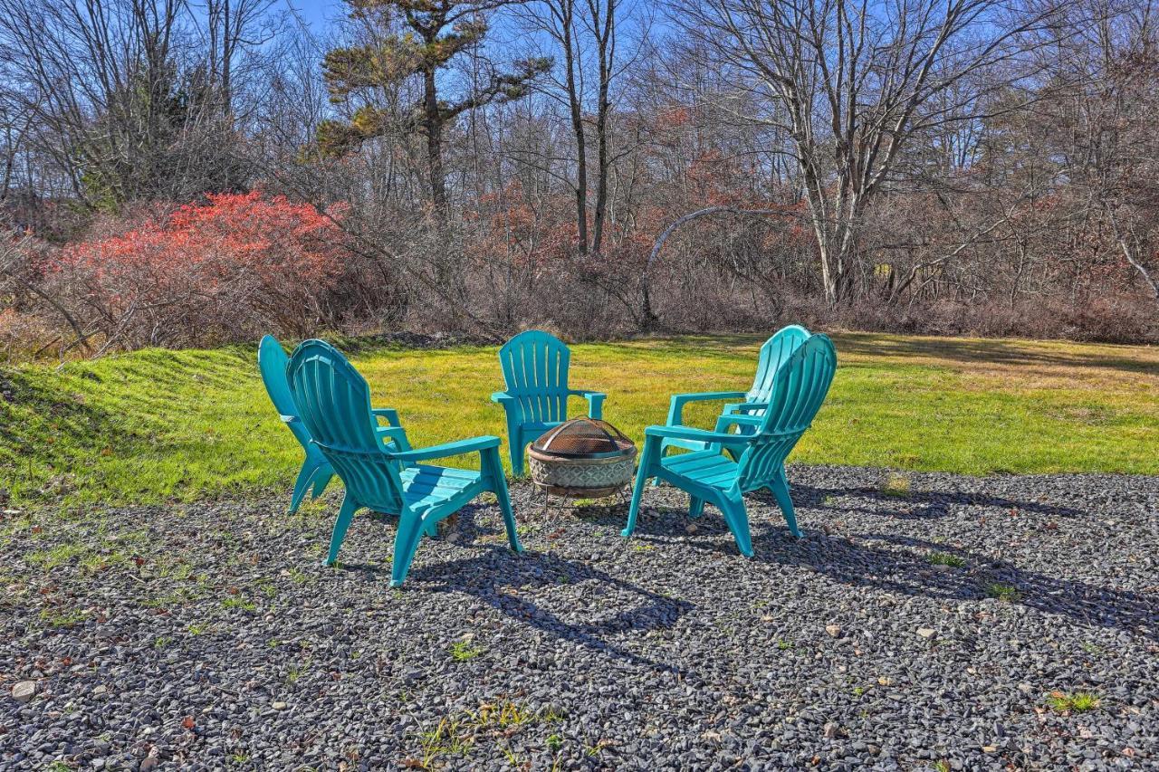 Peaceful Poconos Home With Lake And Pool Access! Long Pond Extérieur photo